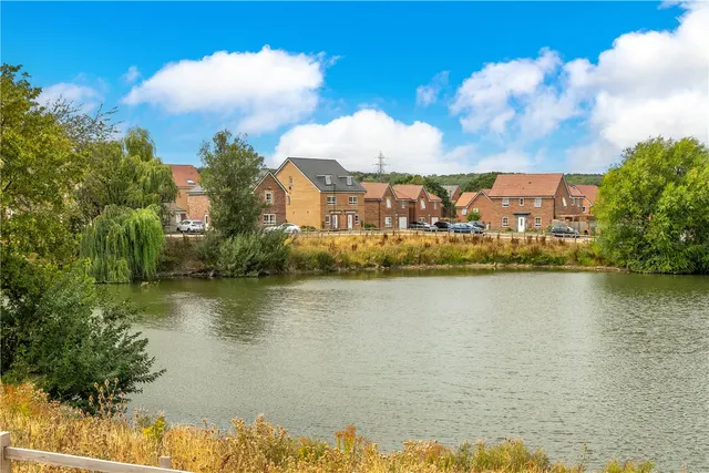 Photo 3 — Bates Close, Bourne, Lincolnshire, PE10