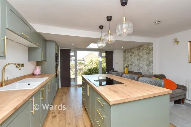 Woodstock Road, Strood, ME2, photo 2
