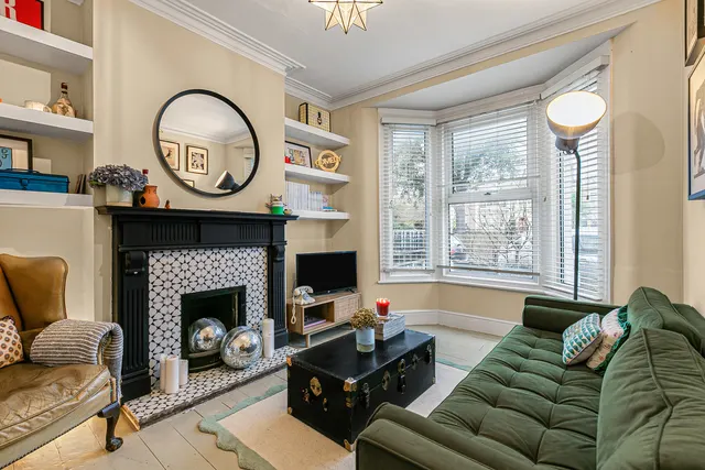 Staines Road, Twickenham, TW2, photo 2