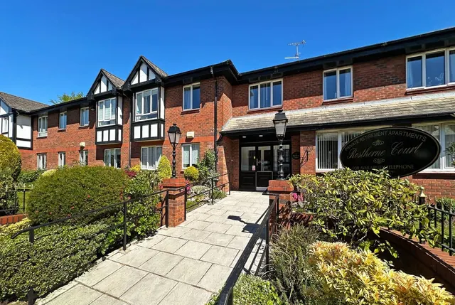 Brown Street, Hale, Cheshire WA14 2EU, photo 1