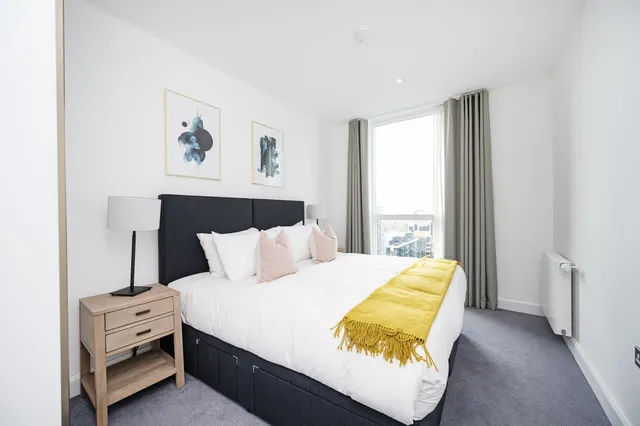 Photo 3 — Showflat 2 (2 bed), Sailmakers, LONDON