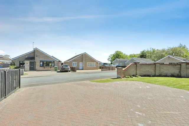Photo 2 — Walnut Close, Foulden