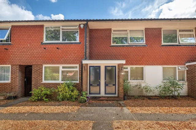 2 bedroom flat — Udney Park Road, Teddington, TW11