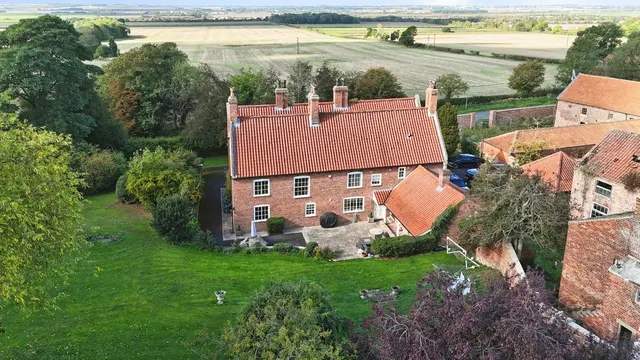 5 bedroom house, Main Street, Horkstow, DN18