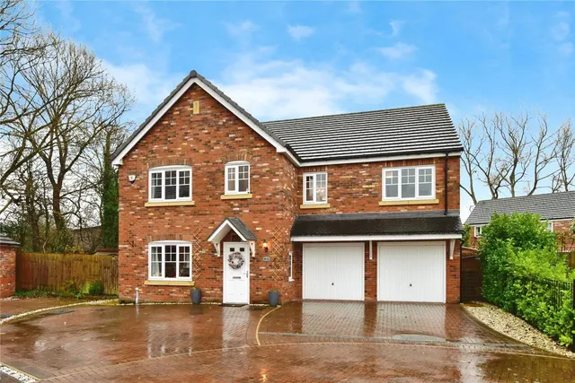 Long Croft Close, Holmes Chapel, Crewe, Cheshire, CW4, photo 1