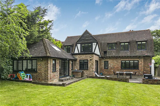 Kentish Lane, Brookmans Park, Hertfordshire, AL9 6NG, photo 1