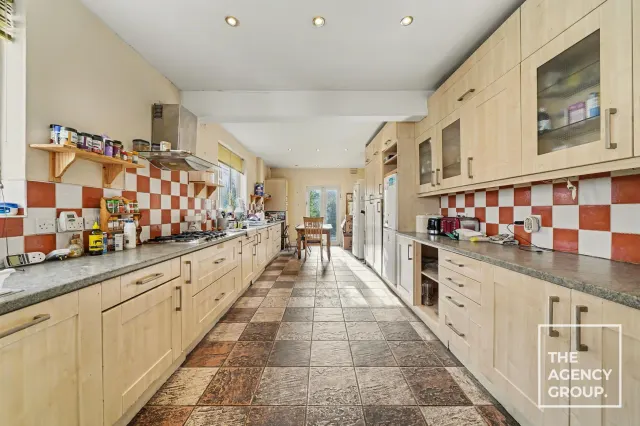 Fordwych Road, London, NW2, photo 3