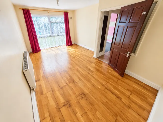 The Farmlands, Northolt, UB5, photo 3