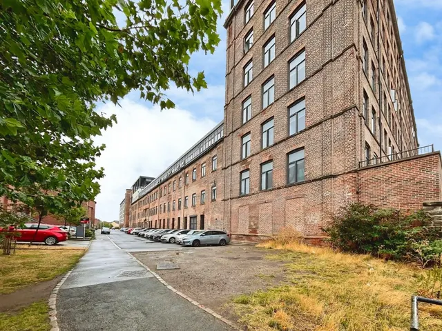Victoria Riverside, LS10, photo 1