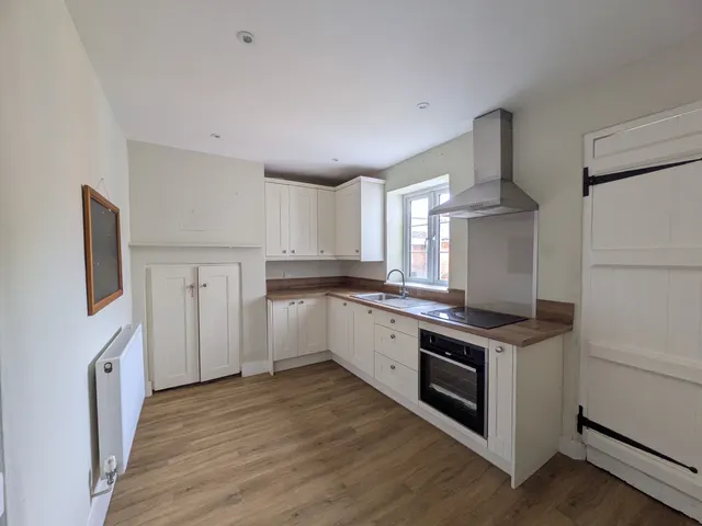 Photo 3 — Rockbourne, Fordingbridge, SP6 3NN