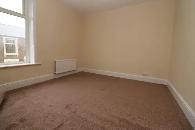 Atlas Road, Darwen, BB3, photo 3
