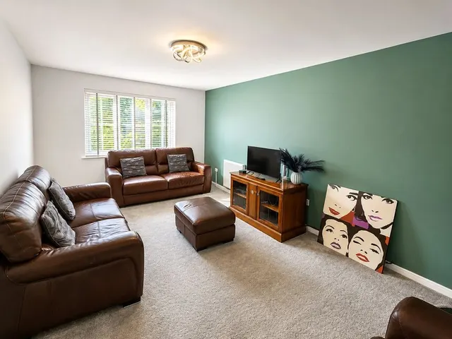 Photo 2 — Dalkeith, Midlothian, EH22