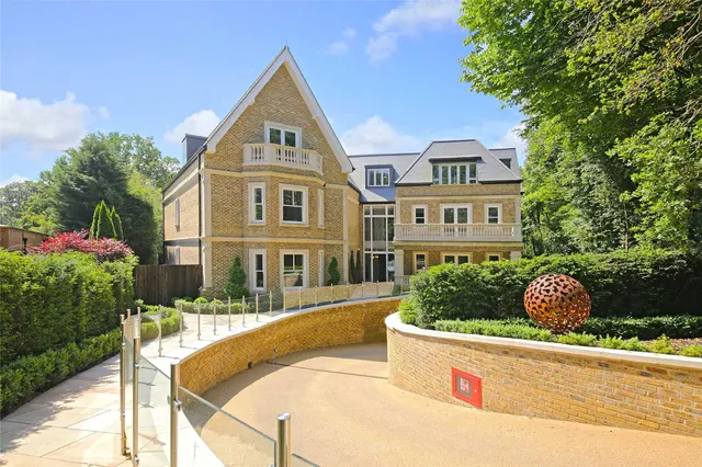 Camlet Way, Hadley Wood, Hertfordshire, EN4 0NX, photo 1