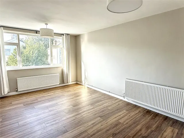Photo 2 — Margaret Road, Barnet, EN4 9NU