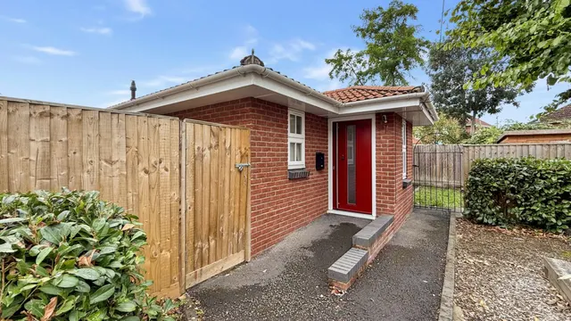 Haynes Road, Westbury, photo 1
