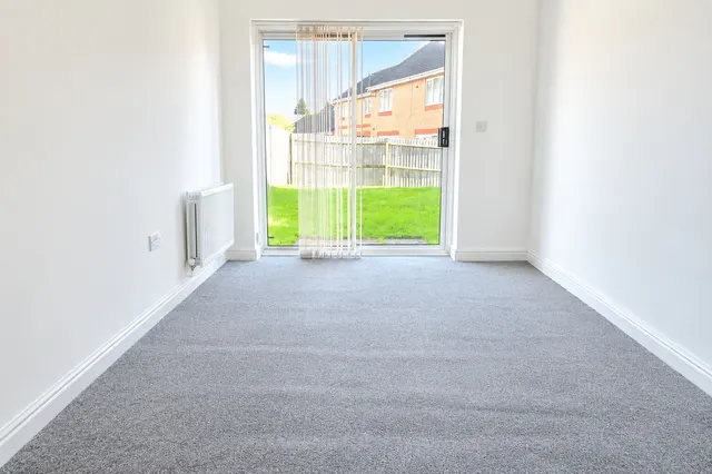 Stockley Crescent, Shirley, B90, photo 3