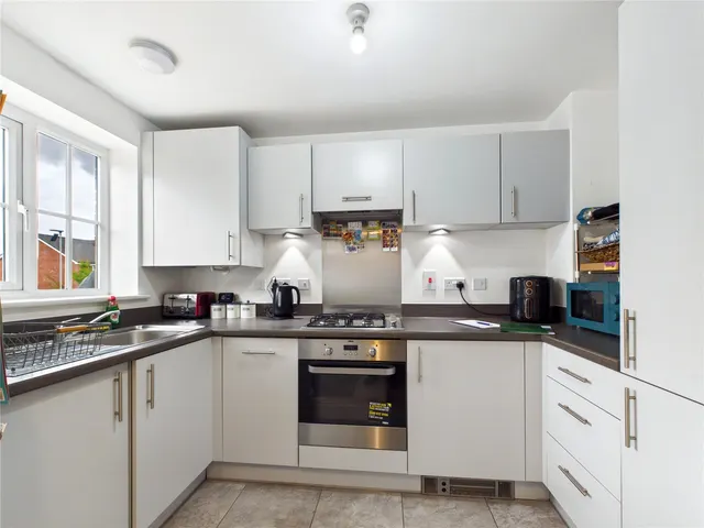 Storeys Road, Brantham, CO11, photo 2