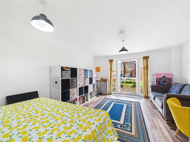 Storeys Road, Brantham, CO11, photo 3