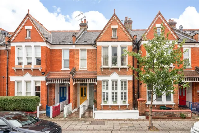 Yukon Road, London, SW12, photo 2