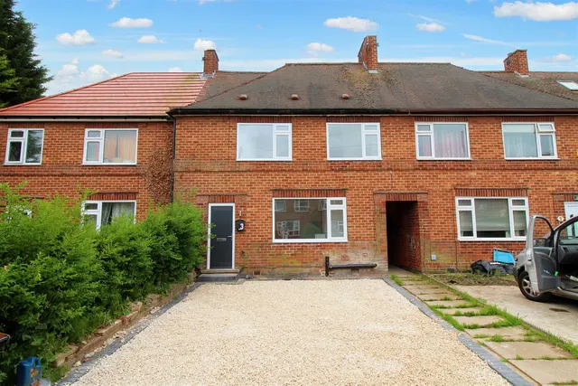 Heard Crescent, Beeston, NG9, photo 1