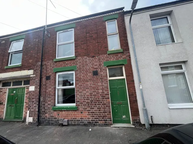 Victoria Road, Burton upon Trent, DE14, photo 1