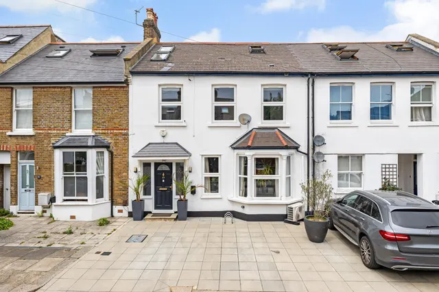 Berrymede Road, London, W4, photo 1