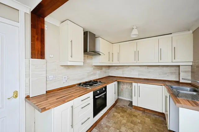 Photo 2 — St. Peters Drive, Rainworth, Mansfield, Nottinghamshire, NG21