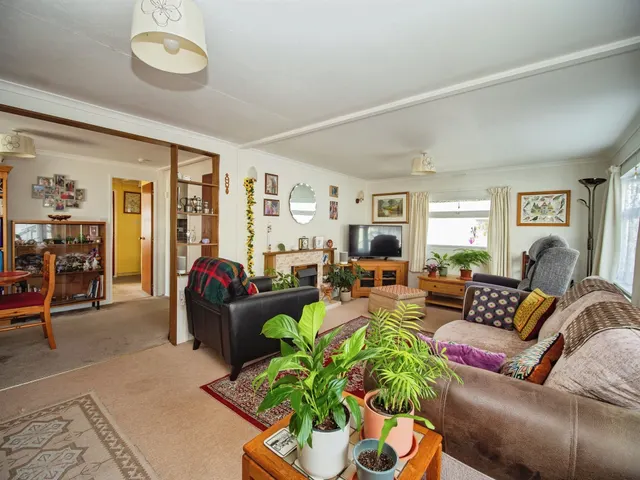 Oaklands Park, Crossways, DT2, photo 3