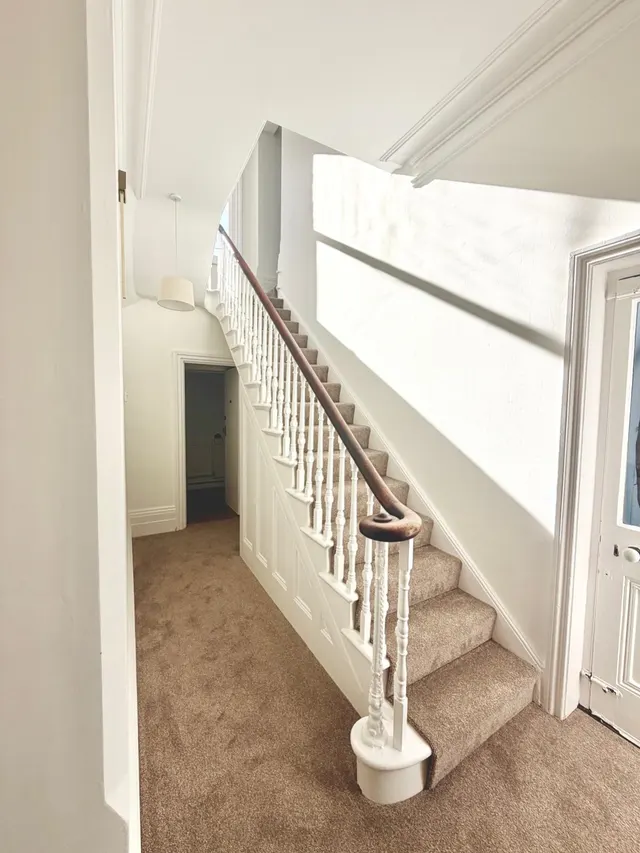 Manorcrofts Road, Surrey Egham, TW20, photo 3