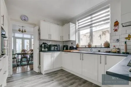 Woodmere Close, Croydon, photo 2