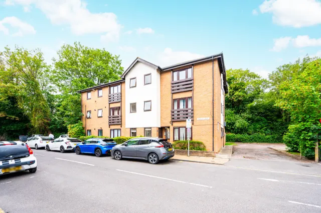 3 Aldous Court, 1-3 Clifton Road, Kingston upon Thames, photo 1