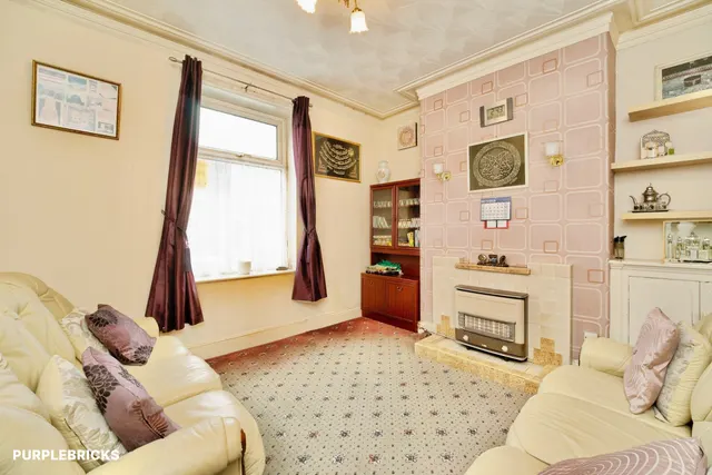 Carlisle Place, Bradford, BD8, photo 3