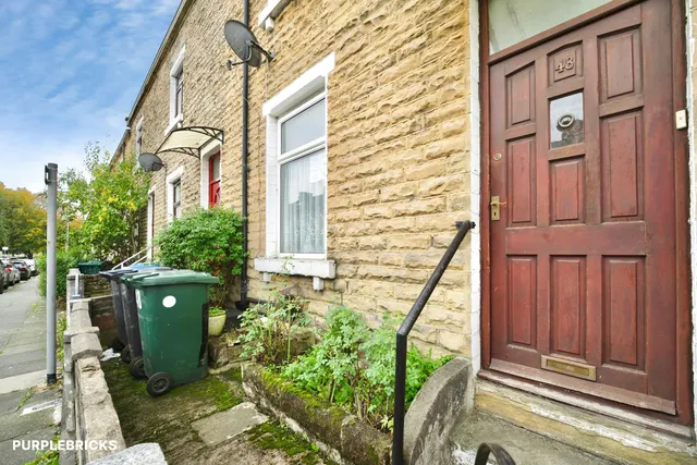 Carlisle Place, Bradford, BD8, photo 2