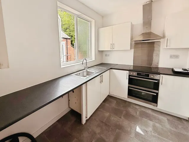 Nuthall Road, Nottingham, Nottinghamshire, NG8, photo 1