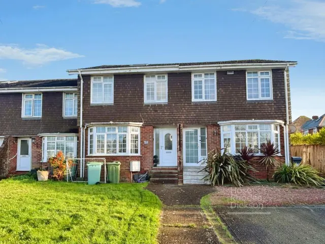 Mayfield Drive, Newport, PO30, photo 1