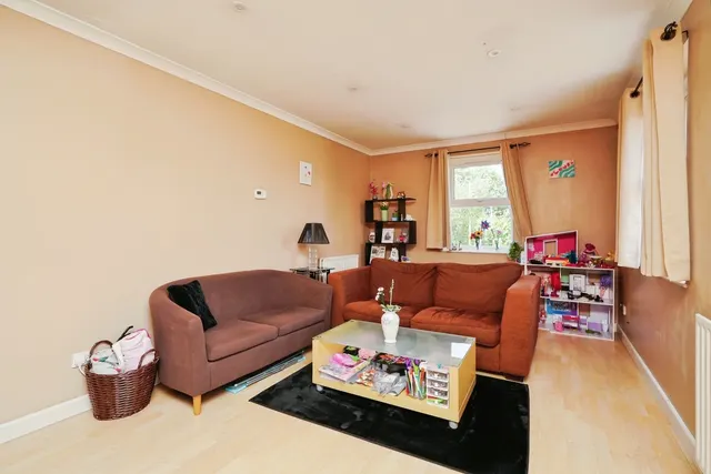 Photo 2 — Manorsfield Road, Bicester, Oxfordshire, OX26