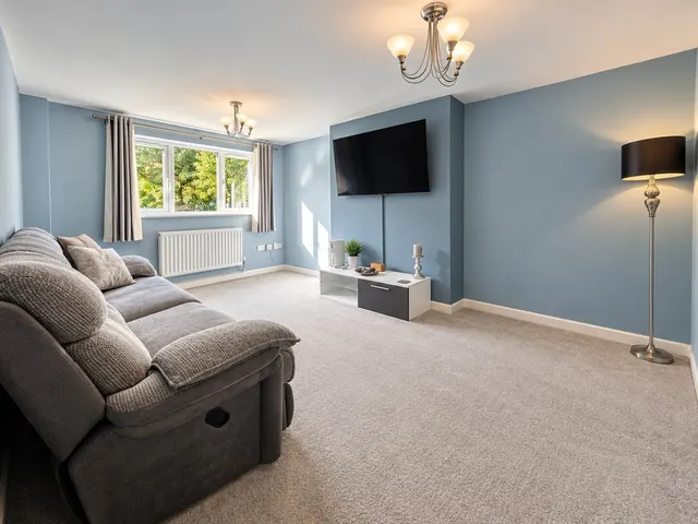 Henville Close, Gosport, PO13, photo 3