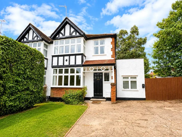 Netherlands Road, New Barnet, EN5 1BN, photo 1