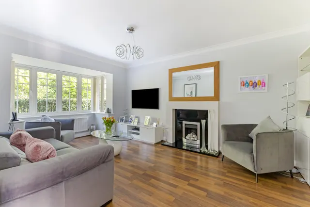 Photo 2 — Brightwen Grove, Stanmore, HA7