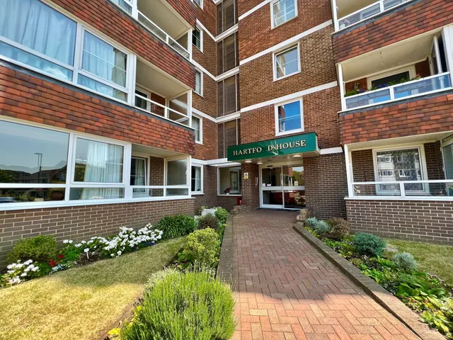 Blount Road, PO1, photo 2