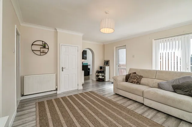 Photo 2 — Rosedale Gardens, Belton, Great Yarmouth