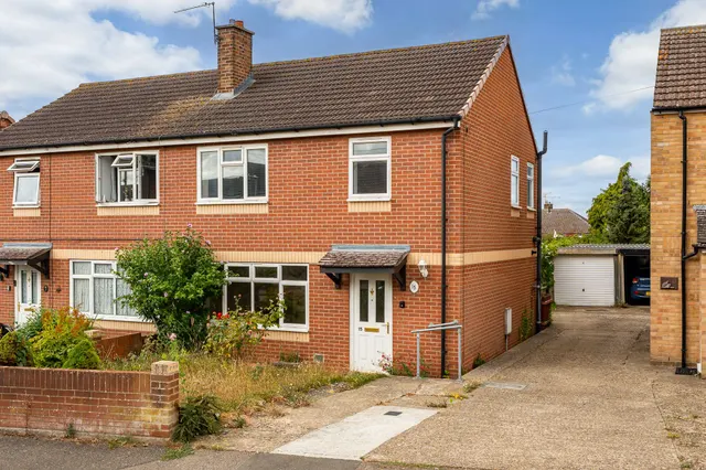 Cozens Road, Ware, SG12 7HJ, photo 1