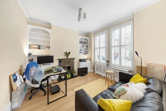 13b Emu Road, London, photo 1