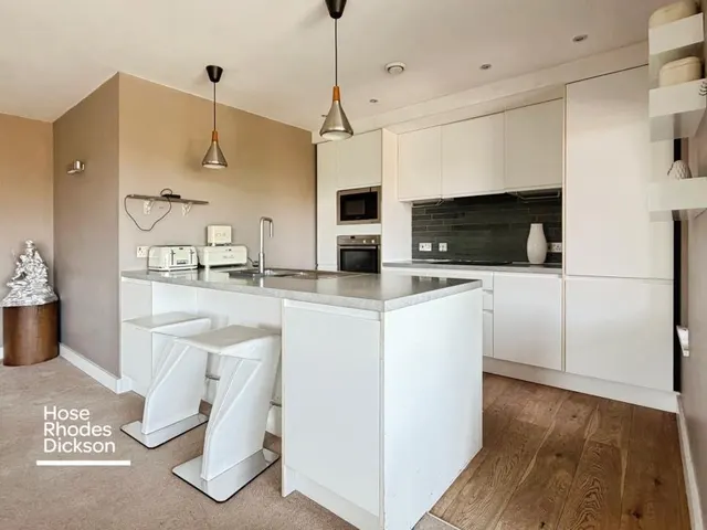 One Tennyson, Newport, PO30, photo 2