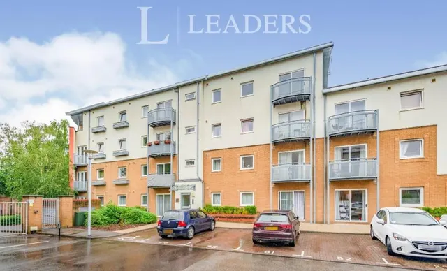Trafalgar Gardens, Crawley, RH10, photo 1
