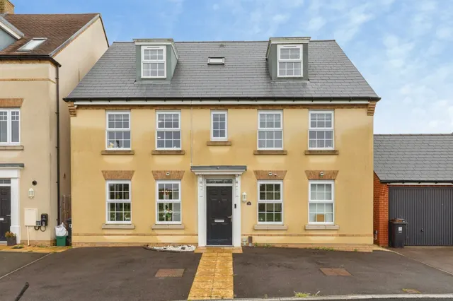 Deer Park, Thornbury, BS35, photo 1