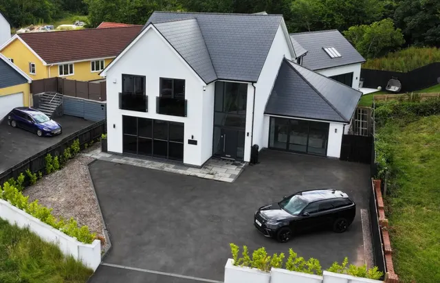 Harlequin House, Brondeg, CF48, photo 1