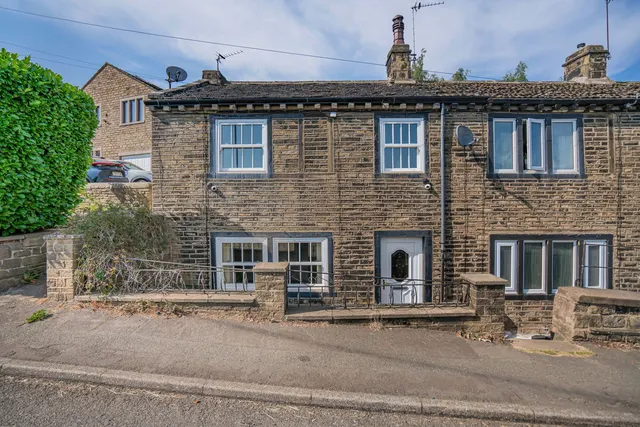 Laneside, Holywell Green, HX4, photo 1