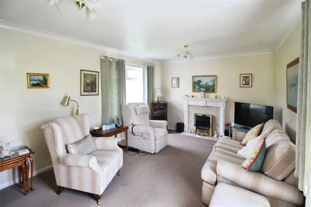 Photo 3 — Milgrove Crescent, High Green, Sheffield, S35