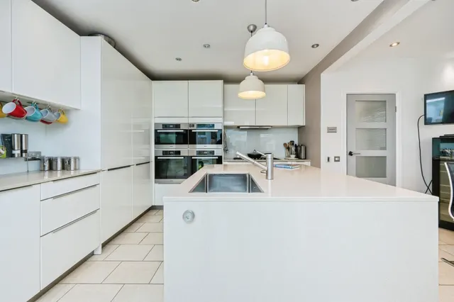 Abbey Road, Bedford, MK41, photo 1